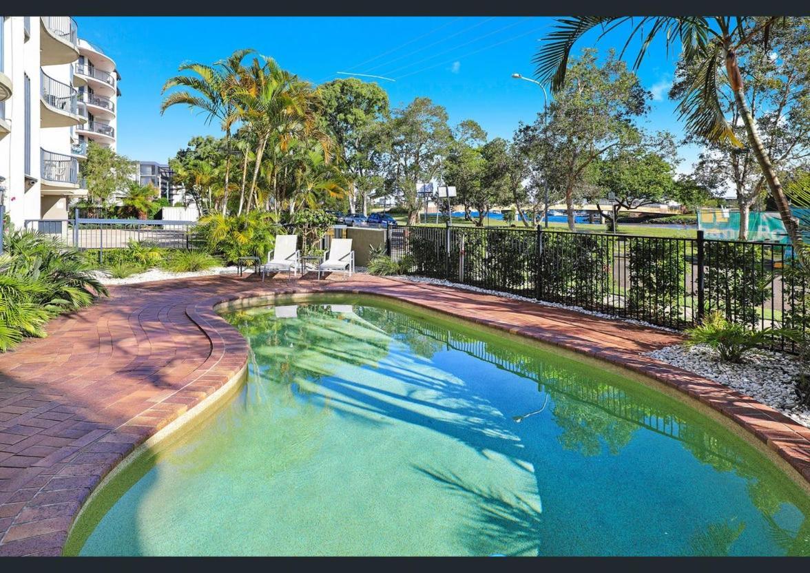 Excellsior Apartments Mooloolaba Bagian luar foto